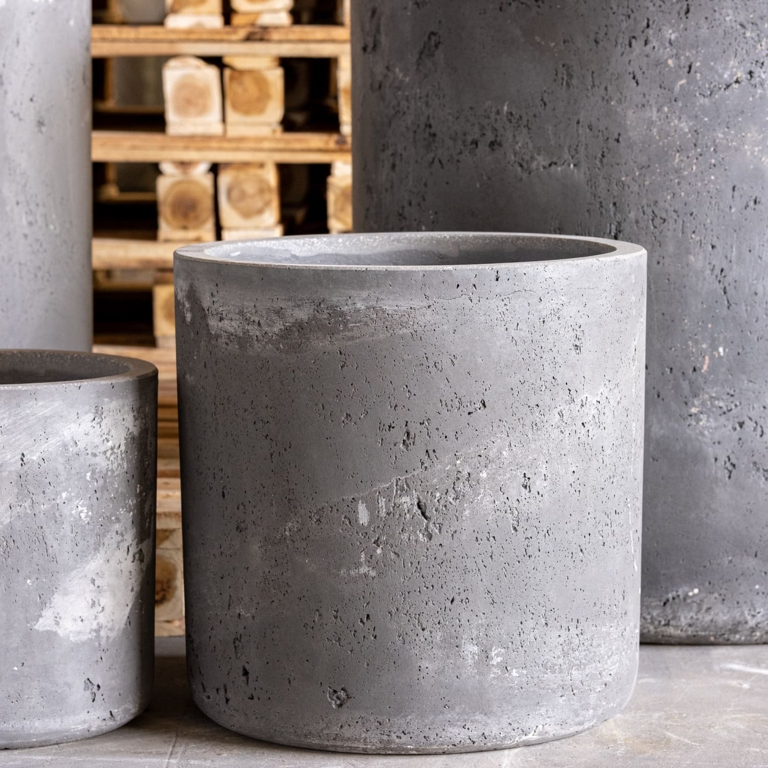 Aurella | Onyx Dusk – 30cm Medium Concrete Cylinder Planter – 13L Round Plant Pot-2