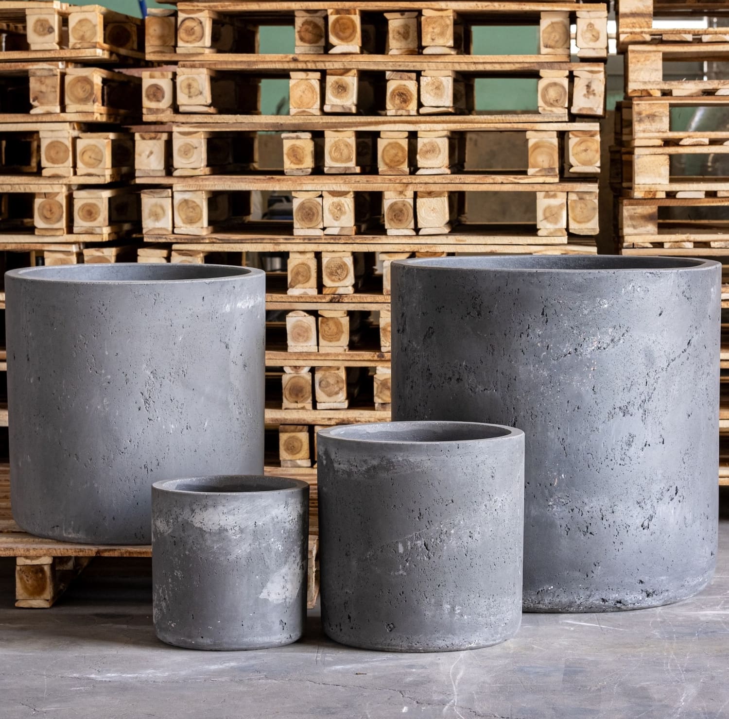 Aurella | Onyx Dusk – 40cm Large Concrete Cylinder Planter – 34L Round Plant Pot-0