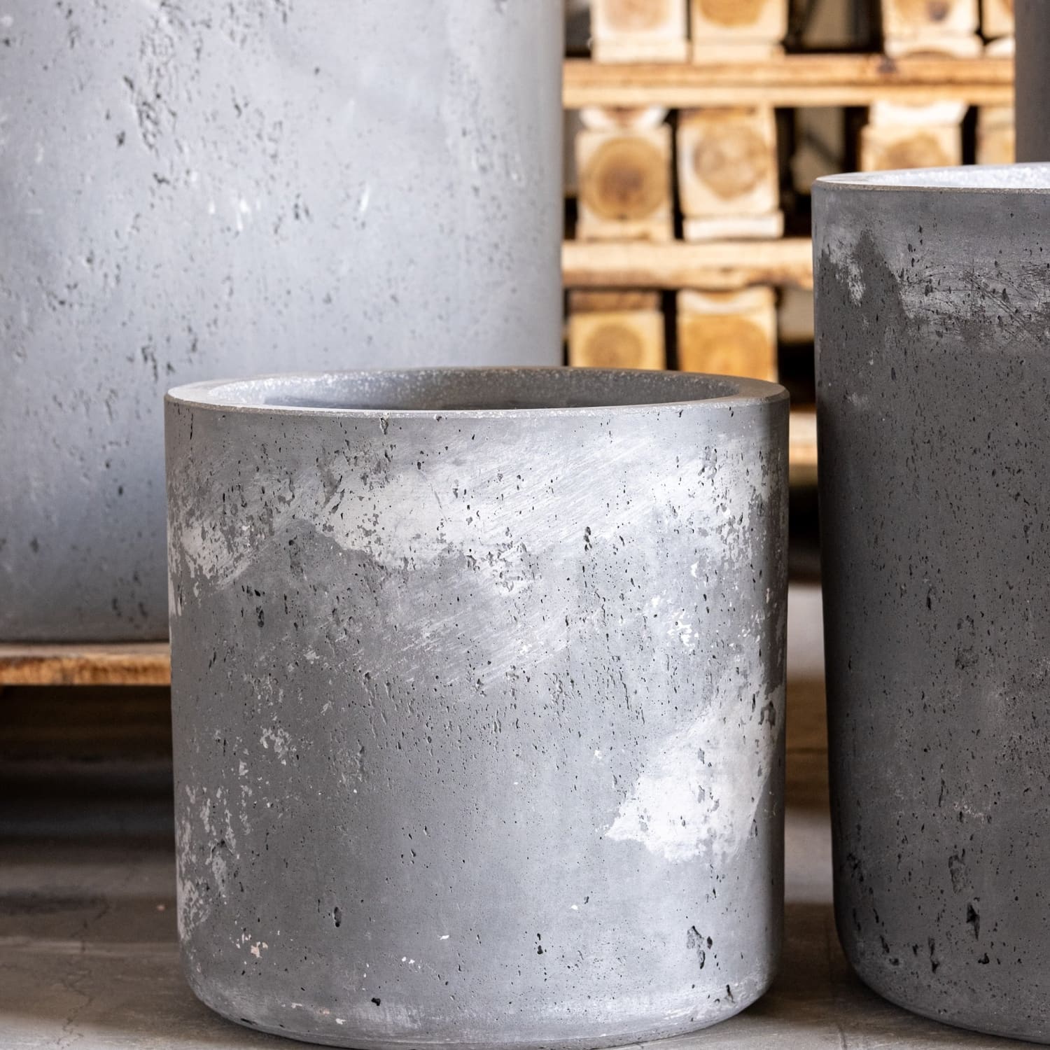 Aurella | Onyx Dusk – 70cm Extra Large Concrete Cylinder Planter – 199L Round Plant Pot-3
